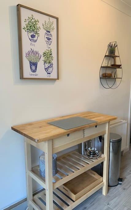 May Cottage - Heart Of Vibrant Village & 10 Mins Walk To Beach Milford on Sea Exterior foto